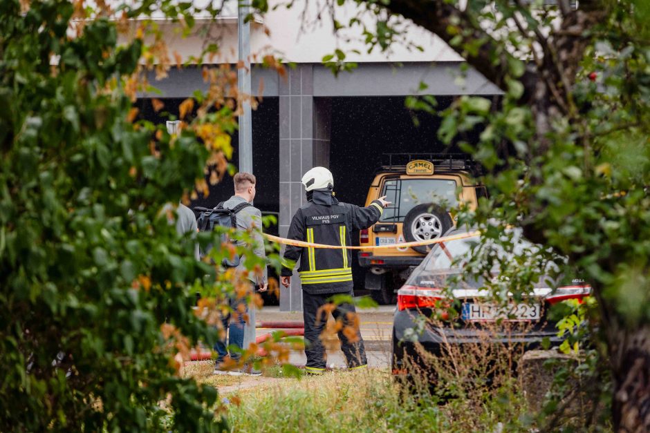 Siaubas Vilniuje: atvira liepsna pleškėjo butas, įtaria, kad sprogo paspirtuko baterija