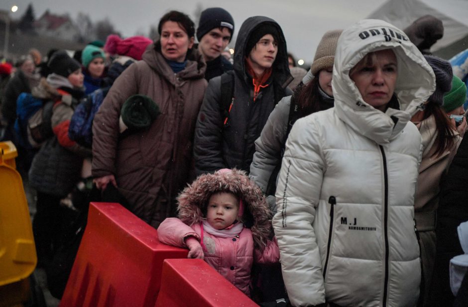 Vaikai prašo stabdyti karą: neatimkite vaikystės iš Ukrainos vaikų! (kreipiasi vaikai)