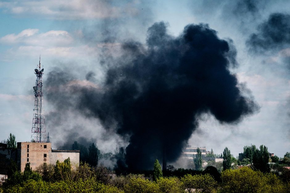 Specialistas: ukrainiečiai bombardavimų jau nebebijo – priprato 