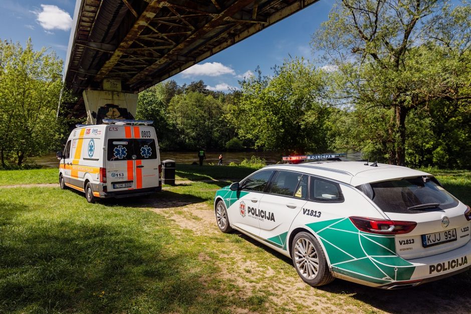 Kaišiadorių, Klaipėdos, Vilniaus rajonuose iš vandens ištraukti skenduoliai