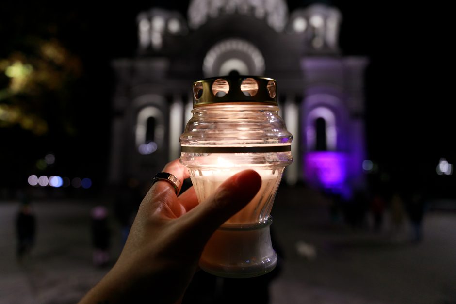 Laisvės alėjoje tradiciškai tekėjo „Sielų upė“: grožį gadino vėjas