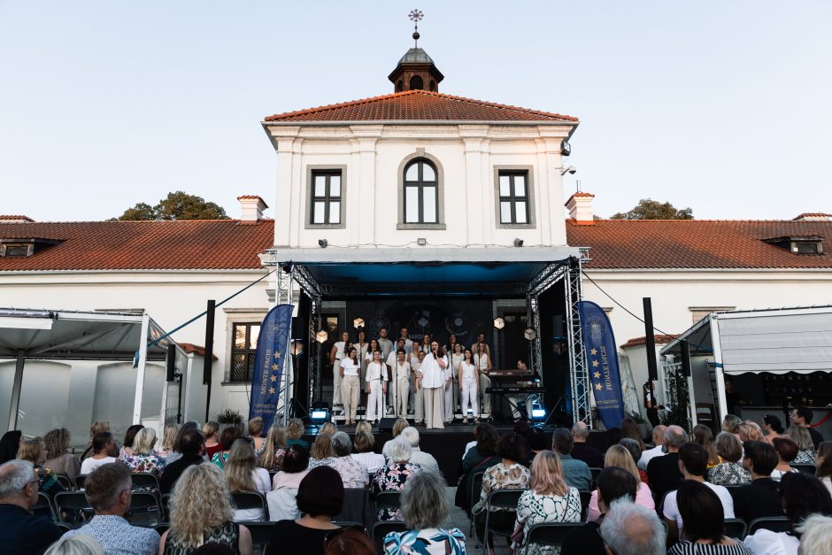 Pažaislio liepų alėjos vakarai | „GospelJonai“