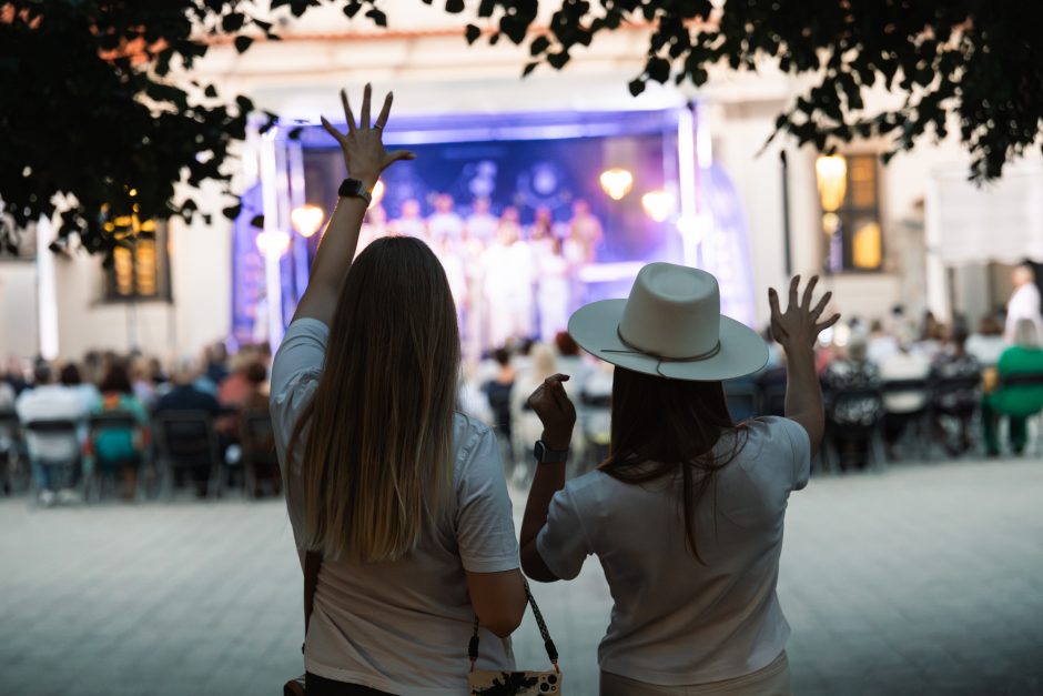 Pažaislio liepų alėjos vakarai | „GospelJonai“