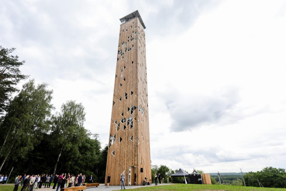 Birštono savivaldybė uždraudė rūkyti šalia aukščiausio šalyje apžvalgos bokšto