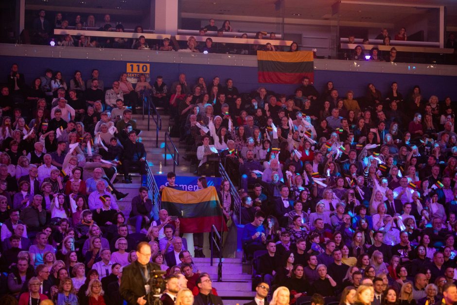 Pasaulio standartinių šokių čempionai: tai istorinė diena mūsų karjeroje