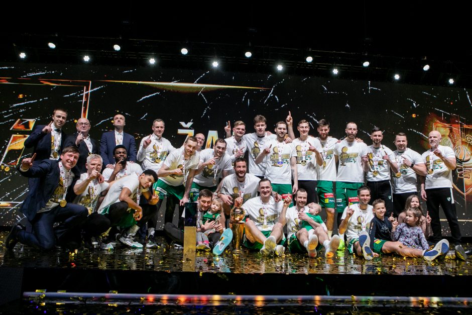 Trofėjus vėl keliauja į Kauną: „Lietkabelį“ daužęs „Žalgiris“ – KMT čempionas