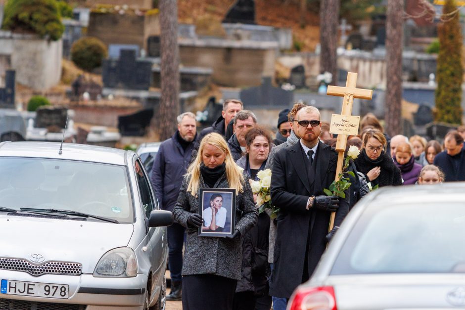 Karmėlavos kapinėse amžinojo poilsio atgulė A. Jagelavičiūtė