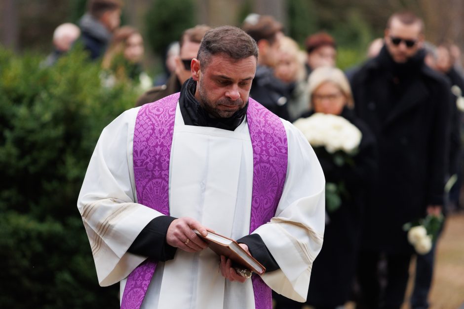 Karmėlavos kapinėse amžinojo poilsio atgulė A. Jagelavičiūtė