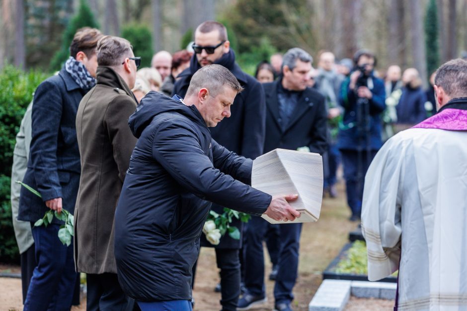 Karmėlavos kapinėse amžinojo poilsio atgulė A. Jagelavičiūtė