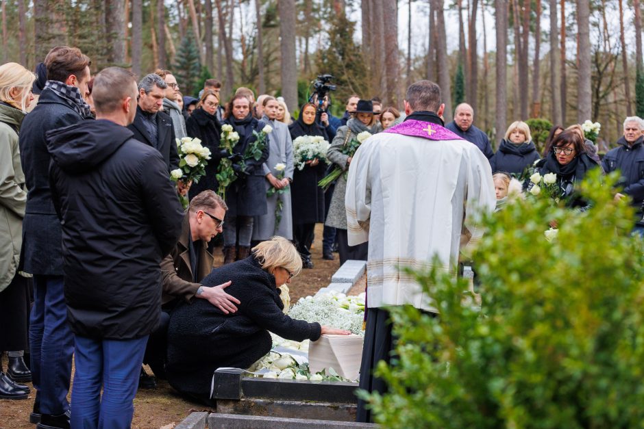 Karmėlavos kapinėse amžinojo poilsio atgulė A. Jagelavičiūtė