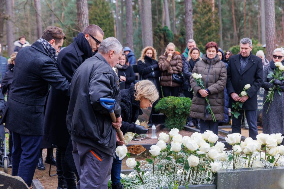 Karmėlavos kapinėse amžinojo poilsio atgulė A. Jagelavičiūtė