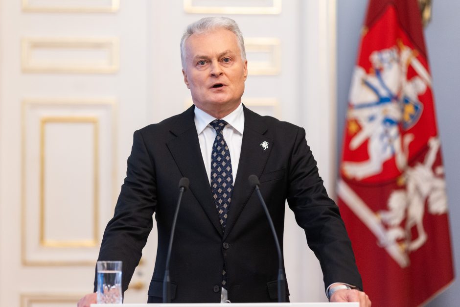 Prezidentas su EP pirmininke aptarė padėtį Ukrainoje, įteikė valstybinį apdovanojimą