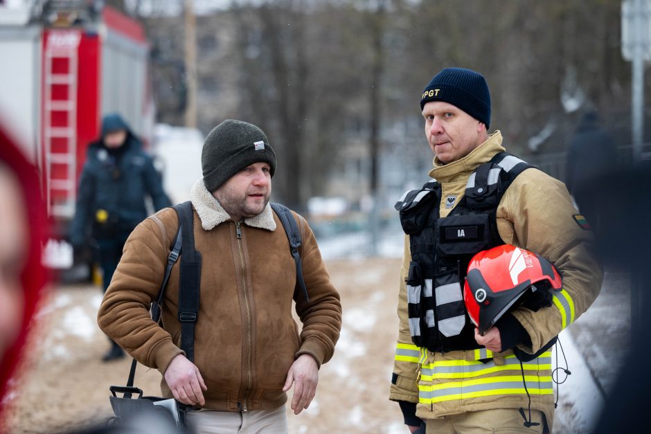 Policija pradėjo ikiteisminį tyrimą dėl gaisro Viršuliškių daugiabutyje