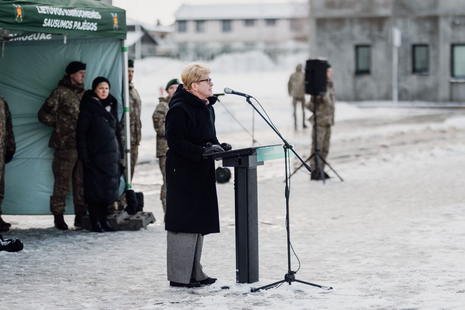 Ministras: buvę kariuomenės vadai galėtų būti geriau informuojami apie gynybos prioritetus