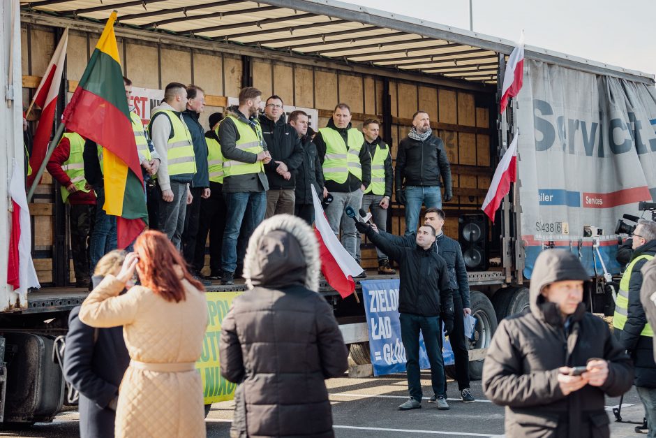 NKVC vadovas: vilkikus tikrinančių Lenkijos ūkininkų entuziazmas mažėja