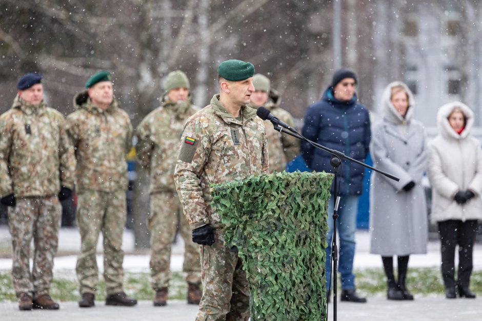 Pagerbti Nepriklausomybės kovose žuvę kariai: atidengta atminimo lenta