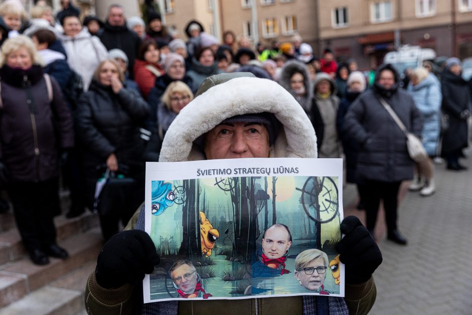 G. Nausėda stoja streiką atnaujinusių pedagogų pusėn: jie teisėtai reikalauja to, kas jiems pažadėta