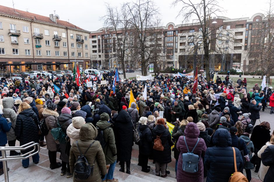 G. Nausėda stoja streiką atnaujinusių pedagogų pusėn: jie teisėtai reikalauja to, kas jiems pažadėta