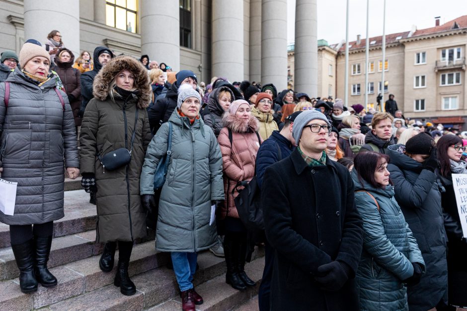 G. Nausėda stoja streiką atnaujinusių pedagogų pusėn: jie teisėtai reikalauja to, kas jiems pažadėta