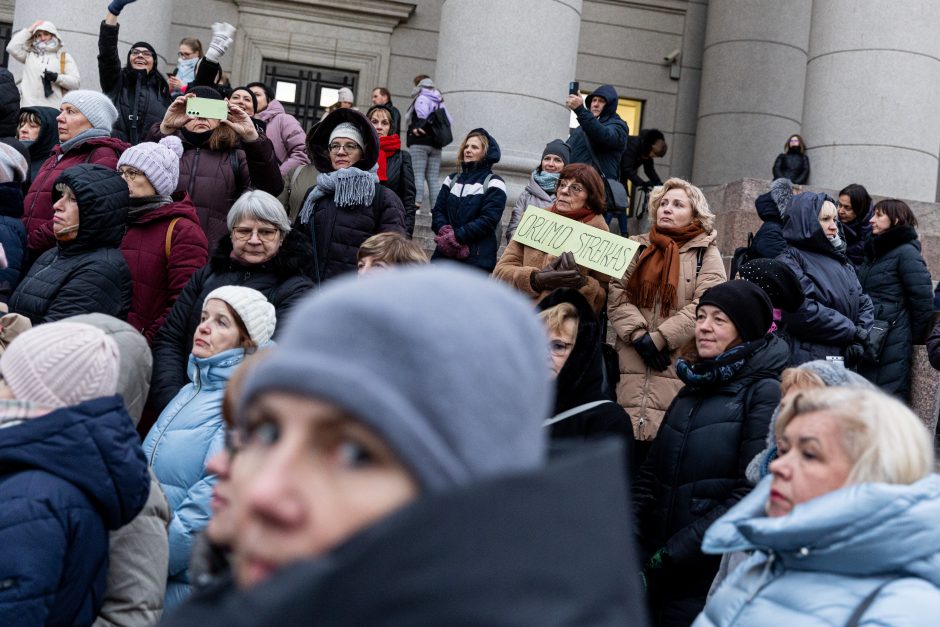 G. Nausėda stoja streiką atnaujinusių pedagogų pusėn: jie teisėtai reikalauja to, kas jiems pažadėta