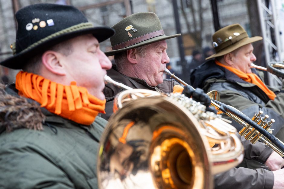 Žemdirbių protestas: skambūs šūkiai, „nubaubtas“ ministras, gaudžiantys traktorių signalai 