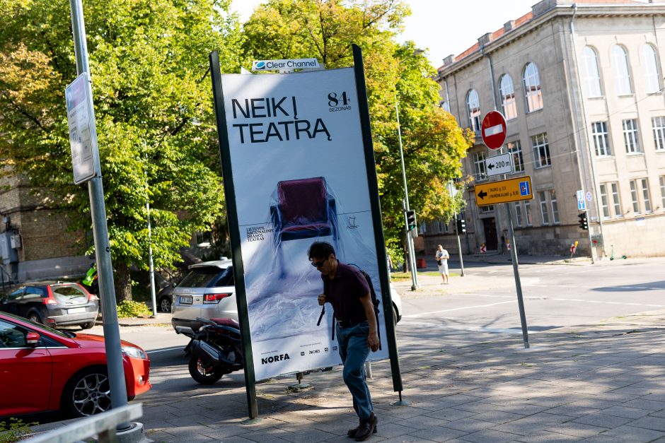 Reklama „Neik į teatrą“ sukėlė šaršalą: žada tęsinį