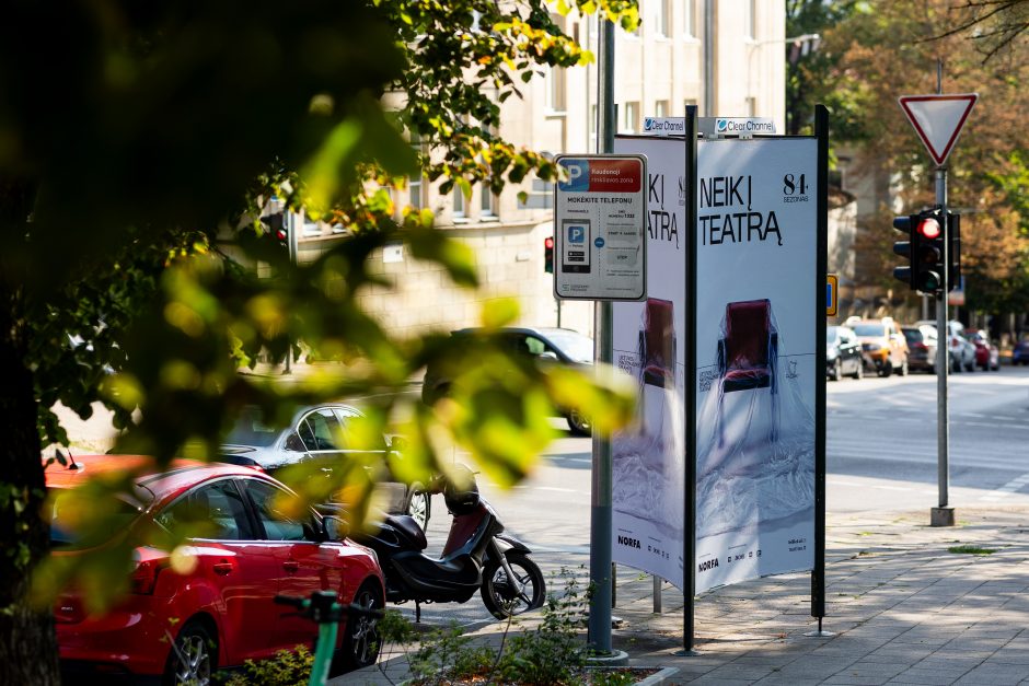 Reklama „Neik į teatrą“ sukėlė šaršalą: žada tęsinį