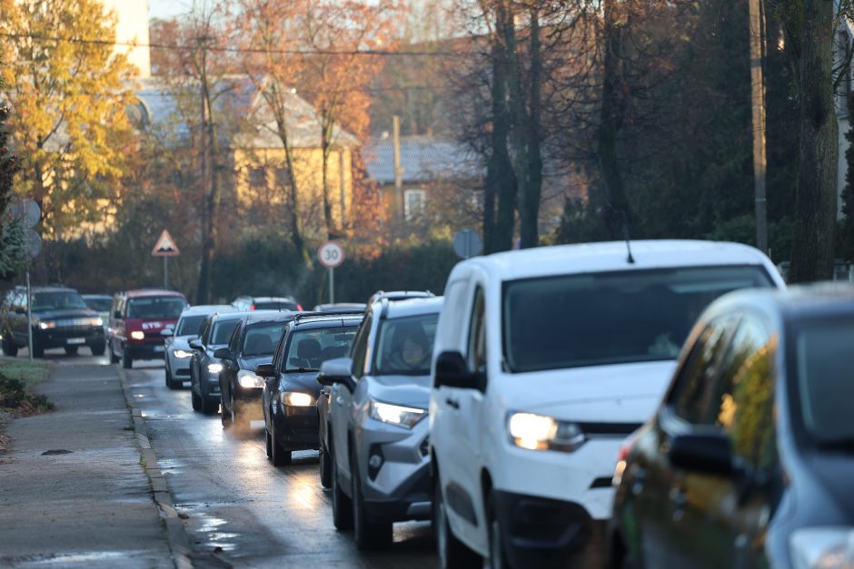 Kaune – automobilių avarijos ir spūstys