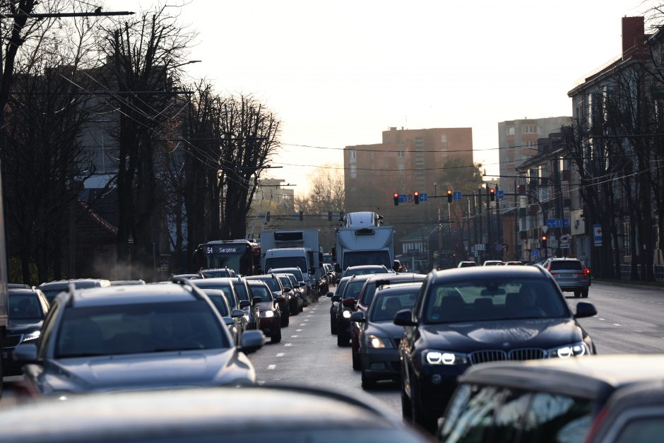 Kaune – automobilių avarijos ir spūstys