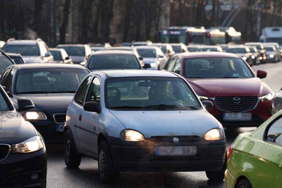 Kaune – automobilių avarijos ir spūstys