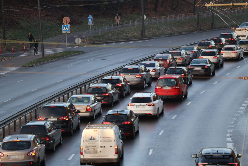 Kaune – automobilių avarijos ir spūstys