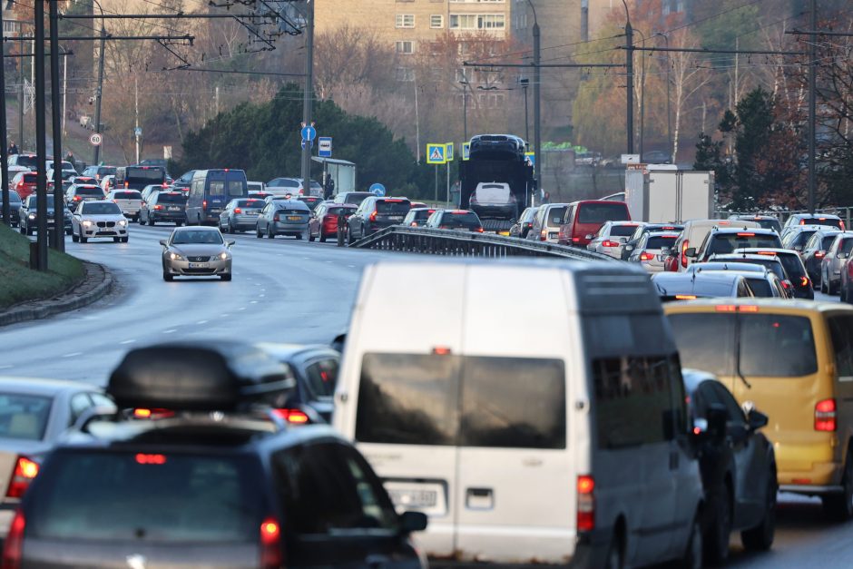 Kaune – automobilių avarijos ir spūstys