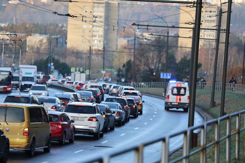 Kaune – automobilių avarijos ir spūstys