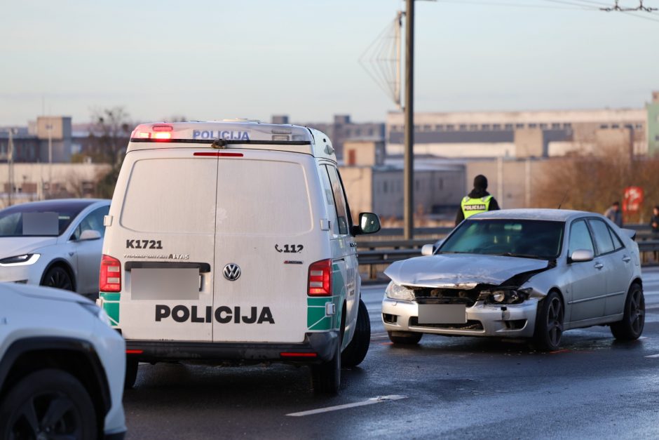 Kaune – automobilių avarijos ir spūstys