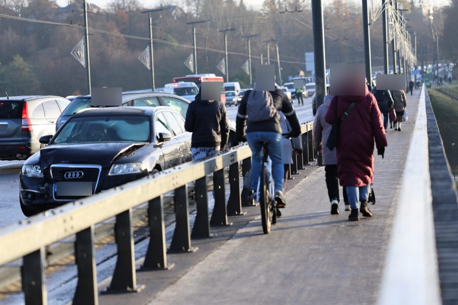 Kaune – automobilių avarijos ir spūstys