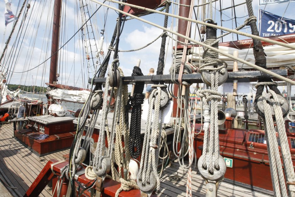 Regata pasiekė Klaipėdą: įspūdingi burlaiviai traukia akį 