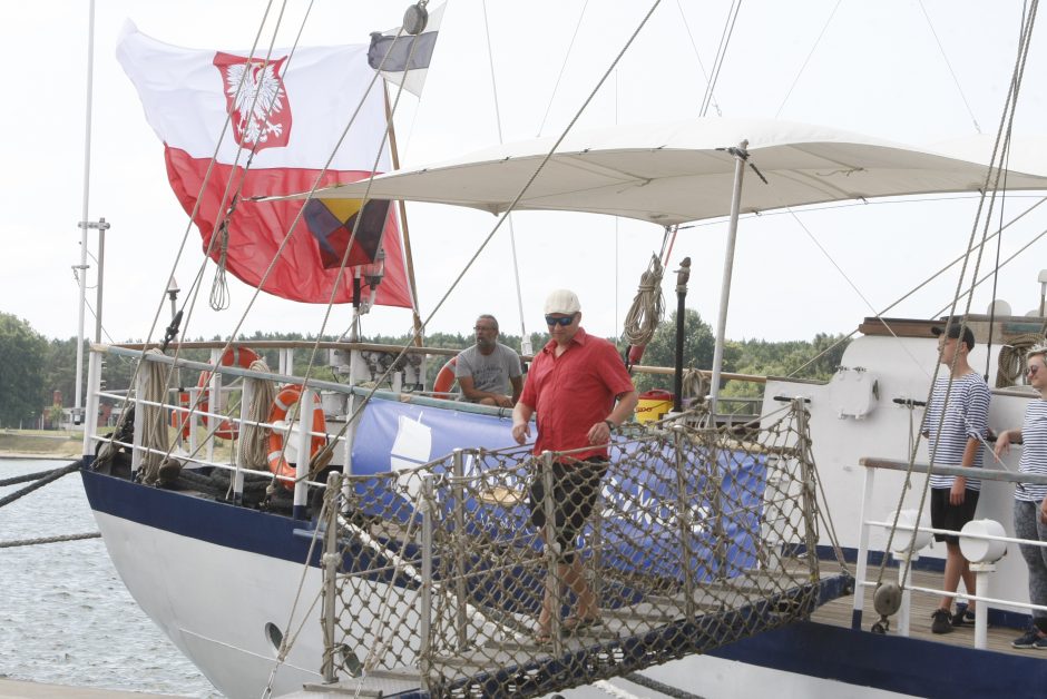 Regata pasiekė Klaipėdą: įspūdingi burlaiviai traukia akį 