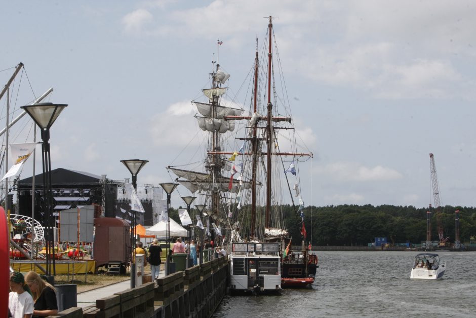 Regata pasiekė Klaipėdą: įspūdingi burlaiviai traukia akį 