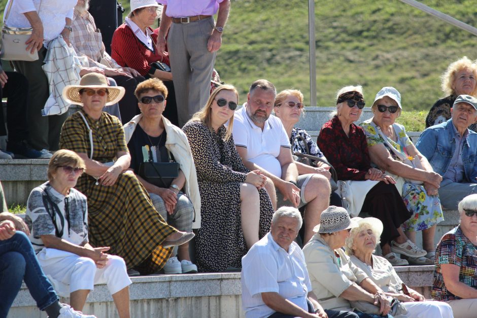 Festivalis „Bunda jau Baltija“: trijų tautų šokėjai sukosi drauge