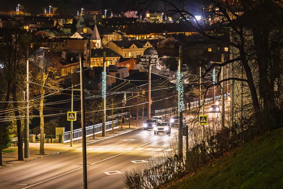 Kalėdiniai Kauno papuošimai jau džiugina praeivius