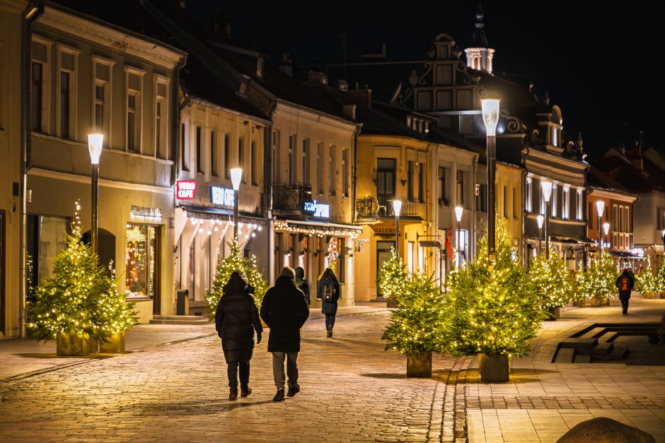 Kalėdiniai Kauno papuošimai jau džiugina praeivius