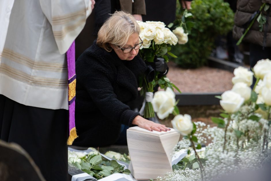 Karmėlavos kapinėse amžinojo poilsio atgulė A. Jagelavičiūtė