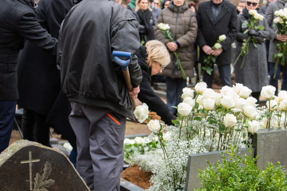 Karmėlavos kapinėse amžinojo poilsio atgulė A. Jagelavičiūtė