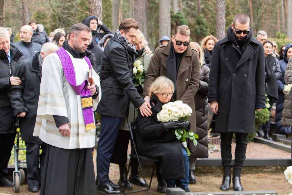 Karmėlavos kapinėse amžinojo poilsio atgulė A. Jagelavičiūtė