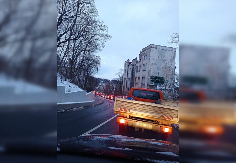 Šeštadienį automobilių spūstys Kaune susijusios ne su eismo įvykiais