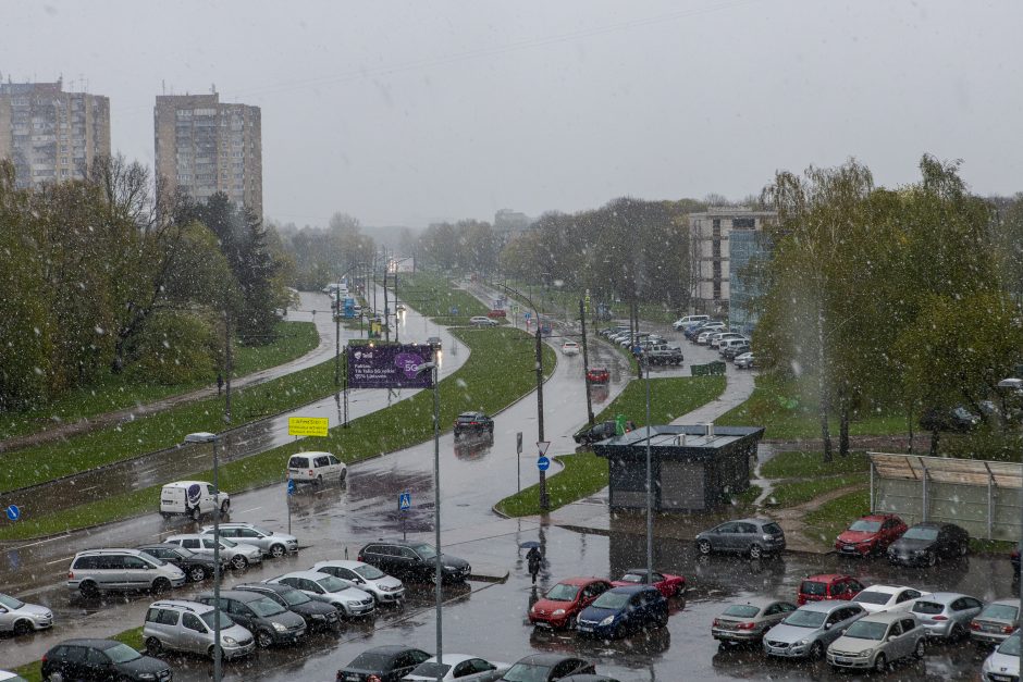 Šlabdriba ir sniegas kloja Kauną