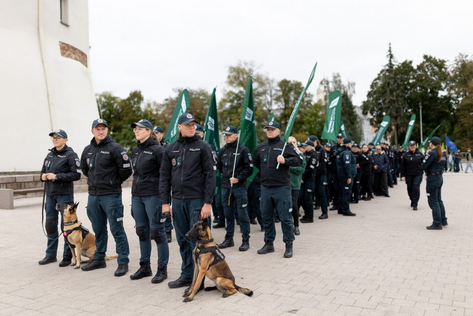 Vilniuje – policijos bendruomenės eisena: pareigūnai prašo didesnių atlyginimų