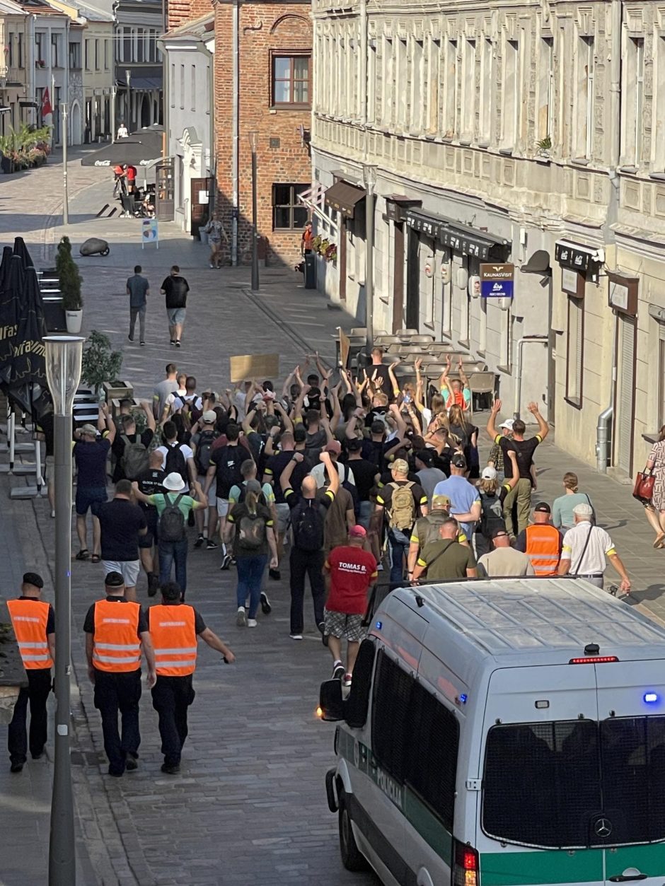 Kauno centre – daugybė policijos pareigūnų (vaizdo įrašas)