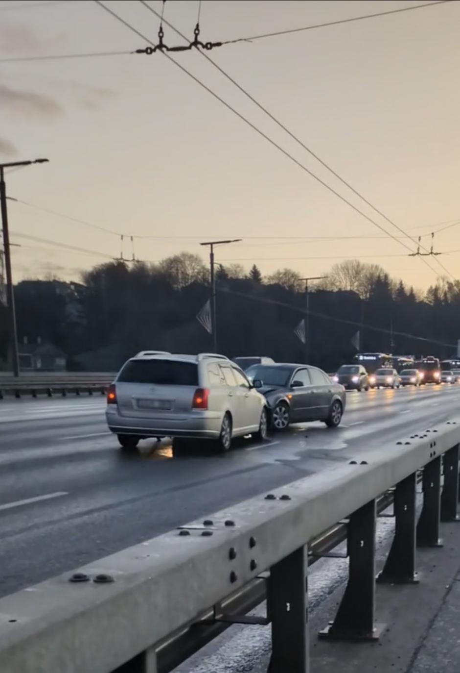 Kaune – automobilių avarijos ir spūstys