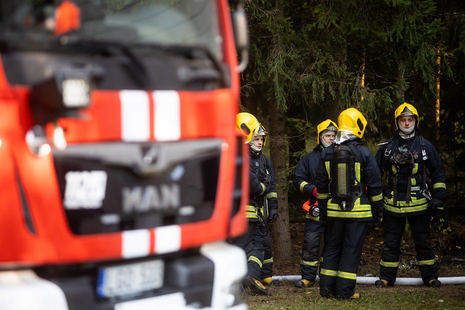 Kauno rajone nugriaudėjo sprogimas: liepsnojo angaras